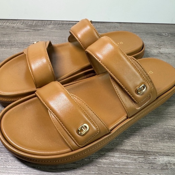 BNWOT Dee Ocleppo Finland II Elegant Tan Women's Sandals size 10 $295 - Picture 4 of 16